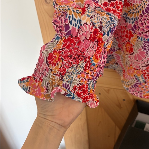 Puff Sleeve Floral Blouse by Nolita Boutique - Picture 7 of 9